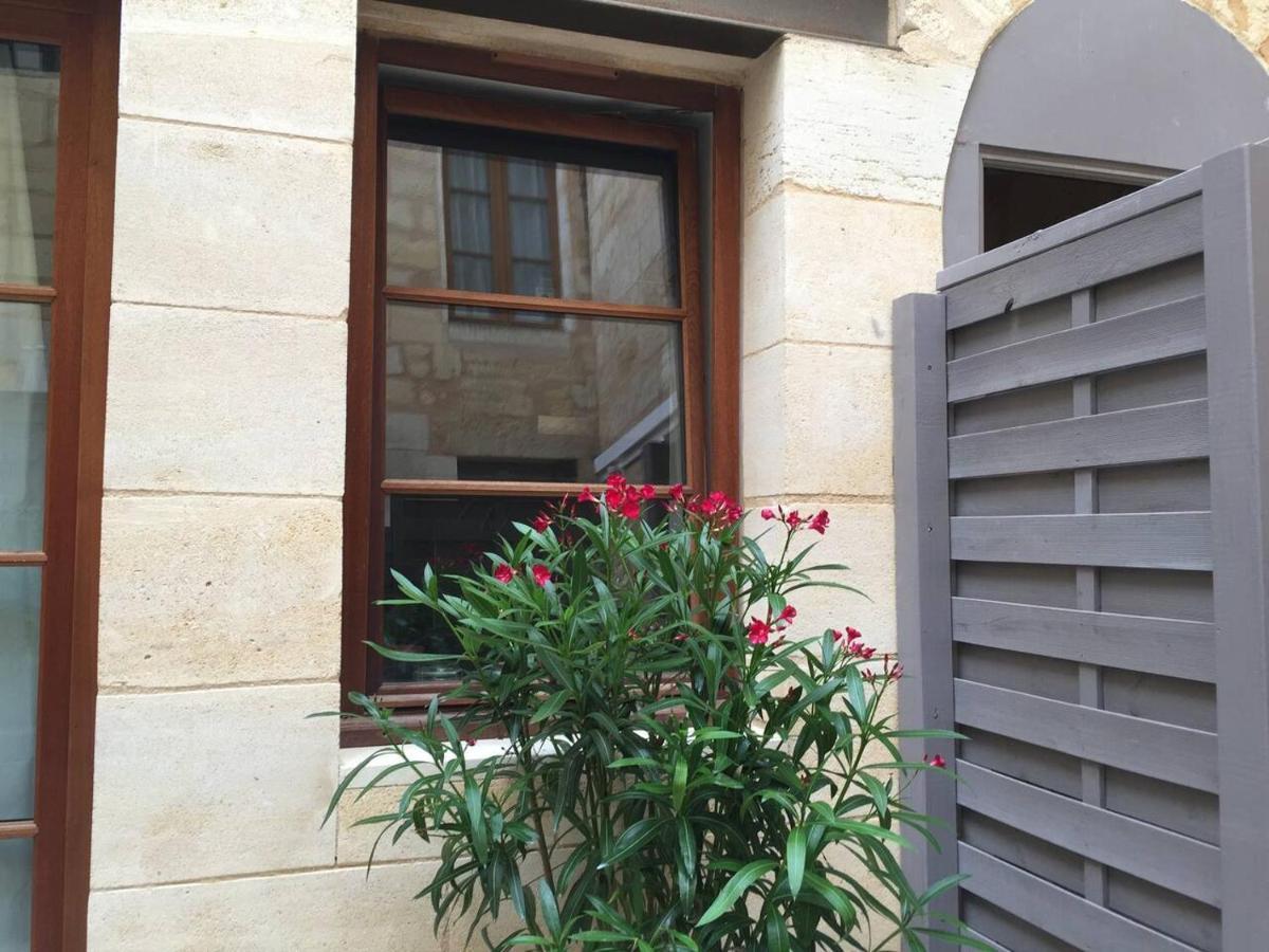 L'Atelier D'Auguste - Terrasse En Plein Coeur De Bordeaux Apartment Exterior photo